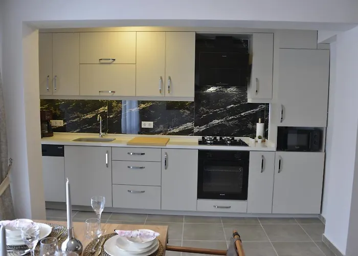 Sea View, Your In The Center Of Alsancak *